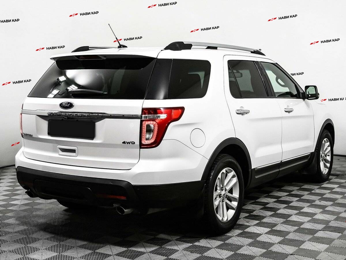 Ford Explorer с пробегом — 2012 год. Фото: #4