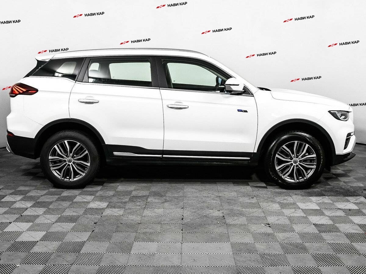 Geely Atlas Pro с пробегом — 2022 год. Фото: #3