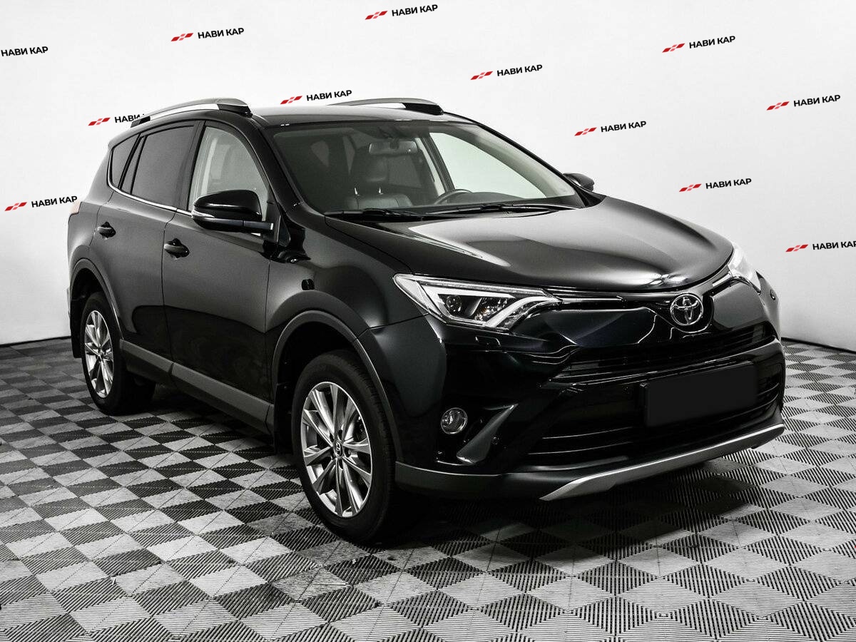 Toyota RAV4 с пробегом — 2017 год. Фото: #2