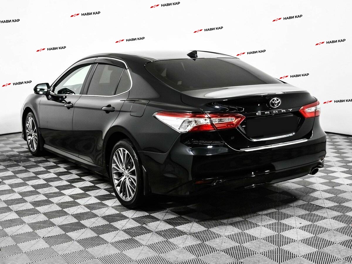 Toyota Camry с пробегом — 2019 год. Фото: #6