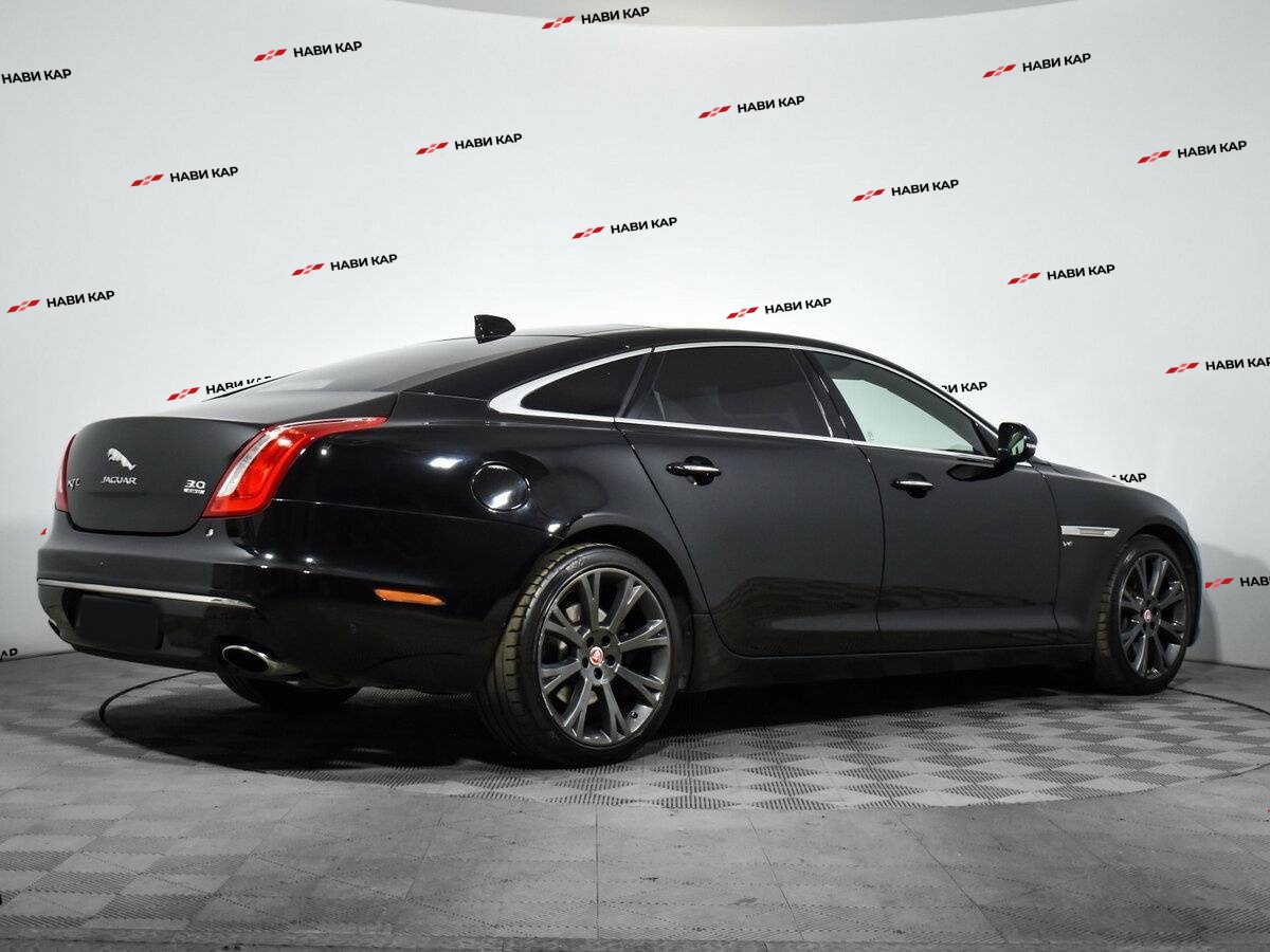 Jaguar XJ с пробегом — 2016 год. Фото: #4
