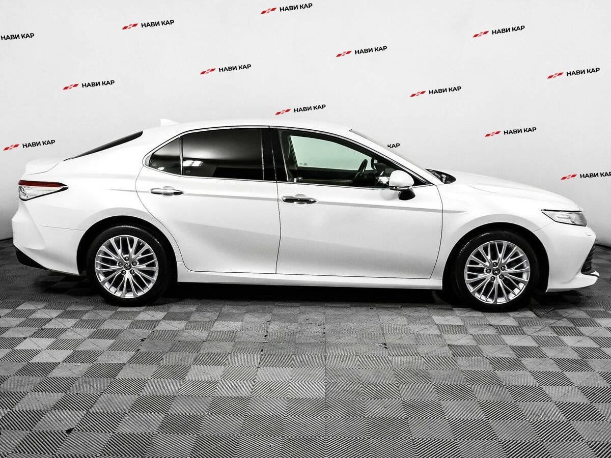 Toyota Camry с пробегом — 2020 год. Фото: #3