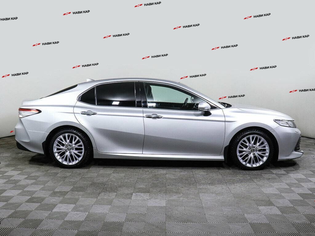 Toyota Camry с пробегом — 2018 год. Фото: #2