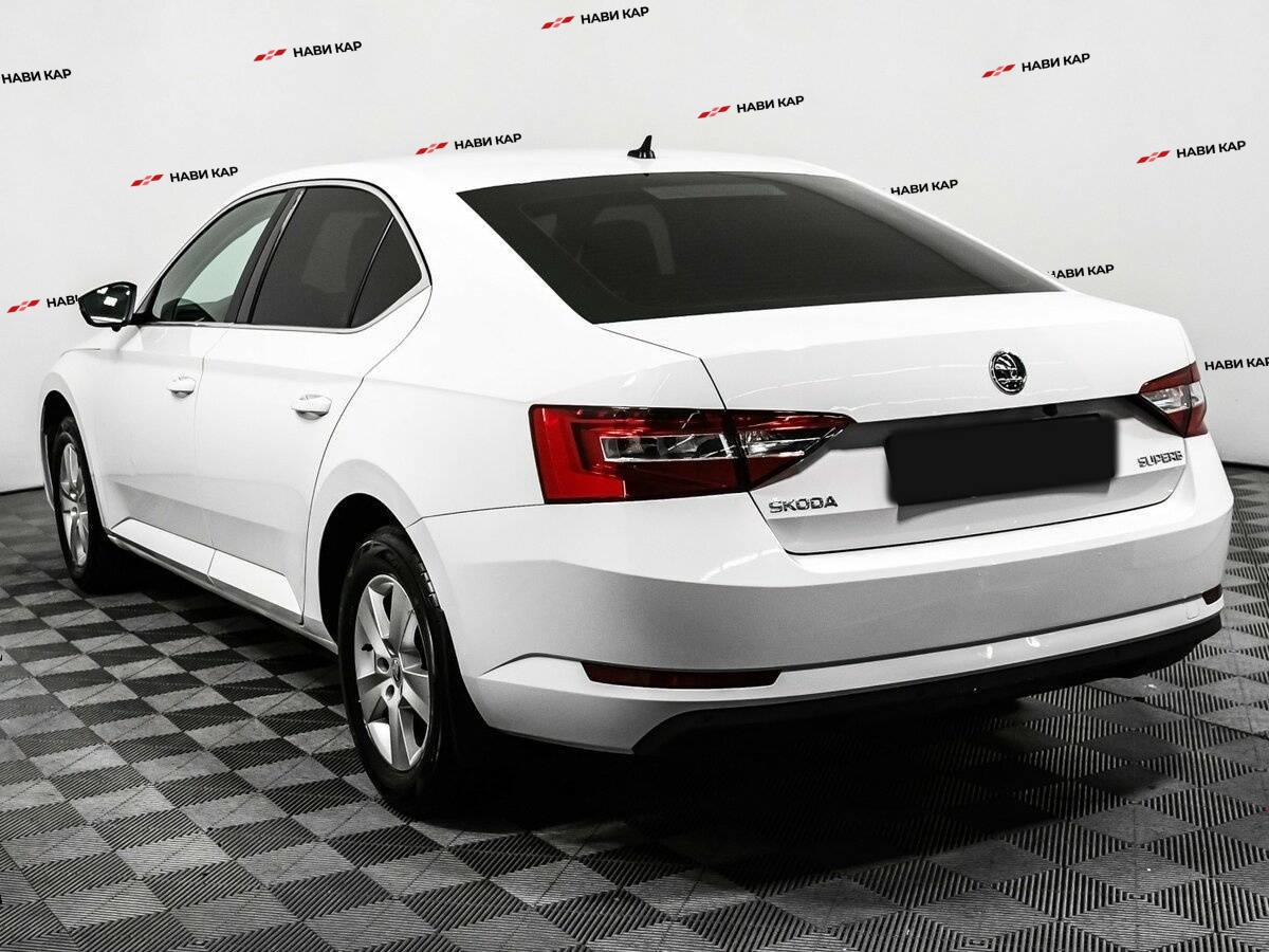 Skoda Superb с пробегом — 2016 год. Фото: #6