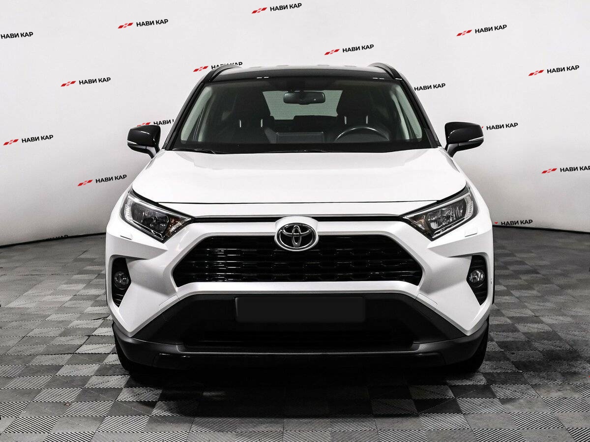 Toyota RAV4 с пробегом — 2021 год. Фото: #1