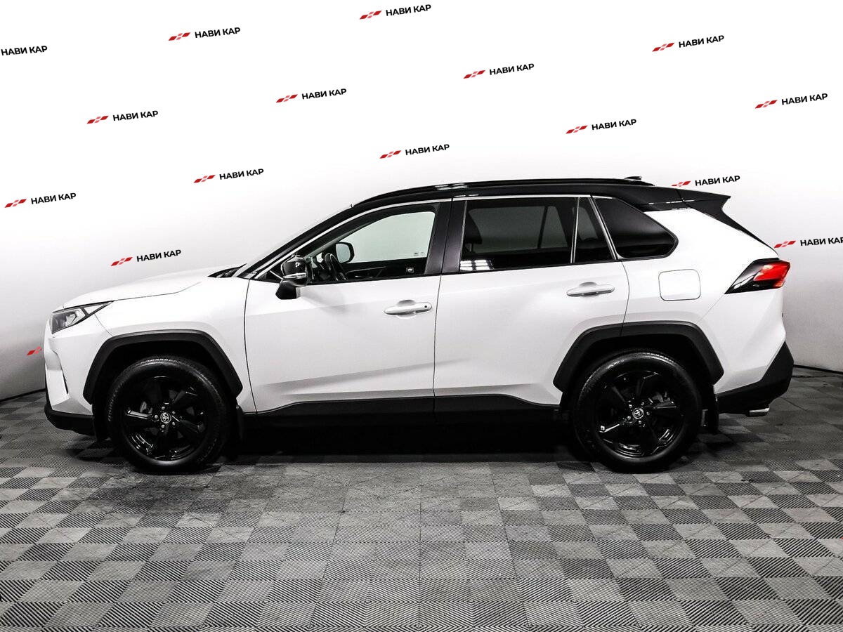 Toyota RAV4 с пробегом — 2021 год. Фото: #7