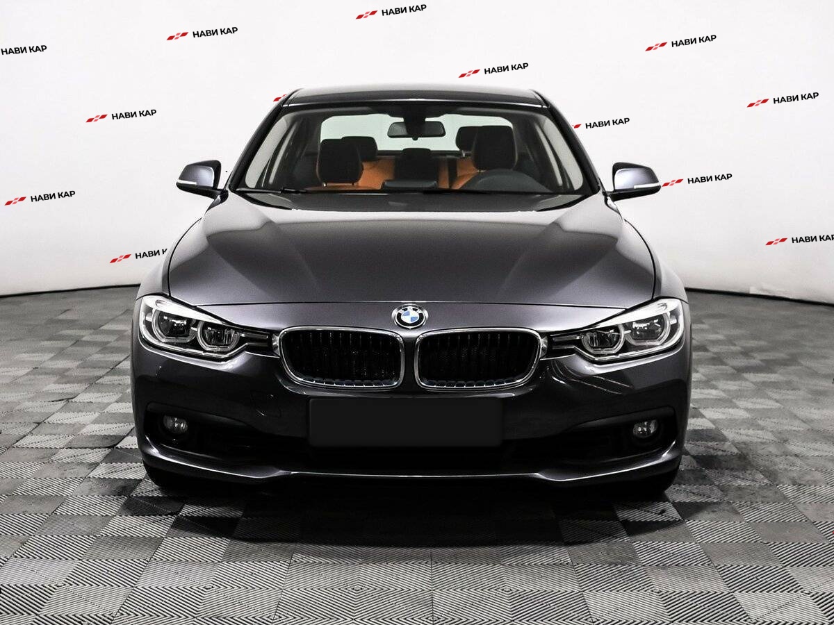 BMW 3 серии с пробегом — 2017 год. Фото: #1