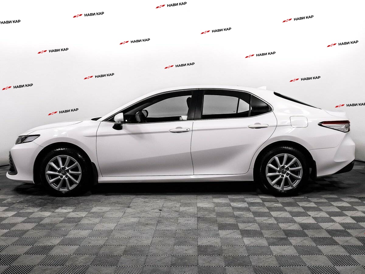 Toyota Camry с пробегом — 2021 год. Фото: #7