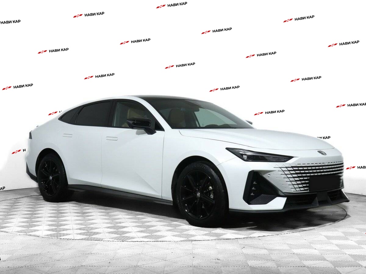 Changan UNI-V с пробегом — 2022 год. Фото: #1