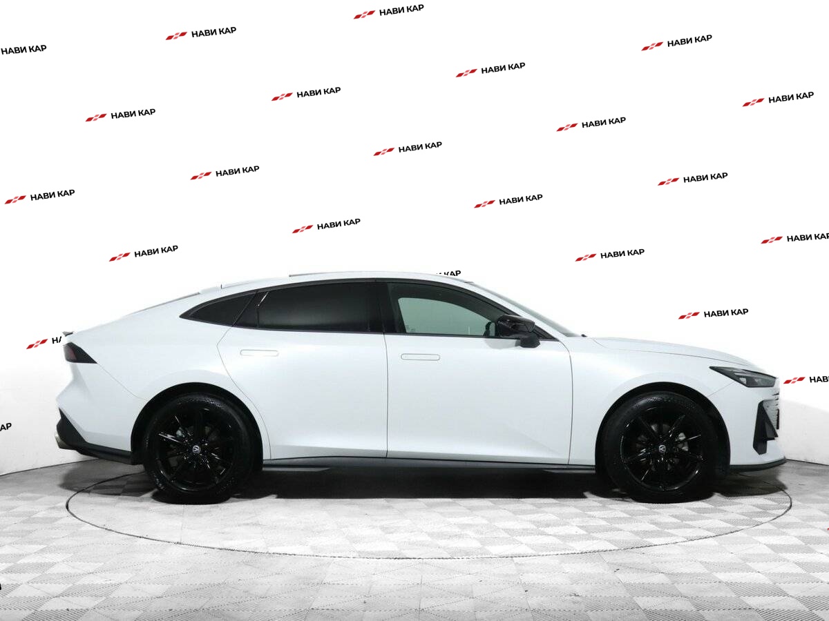 Changan UNI-V с пробегом — 2022 год. Фото: #2