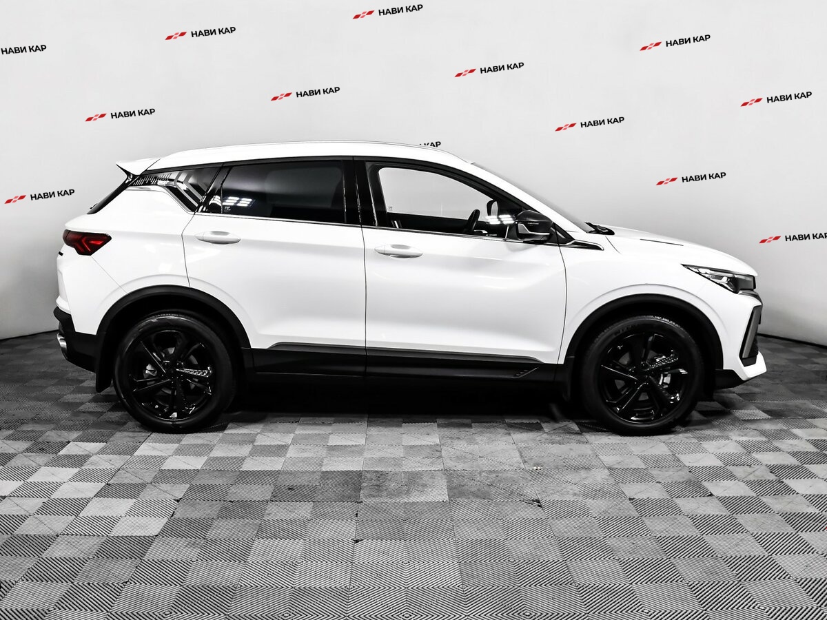 Geely Coolray с пробегом — 2023 год. Фото: #3