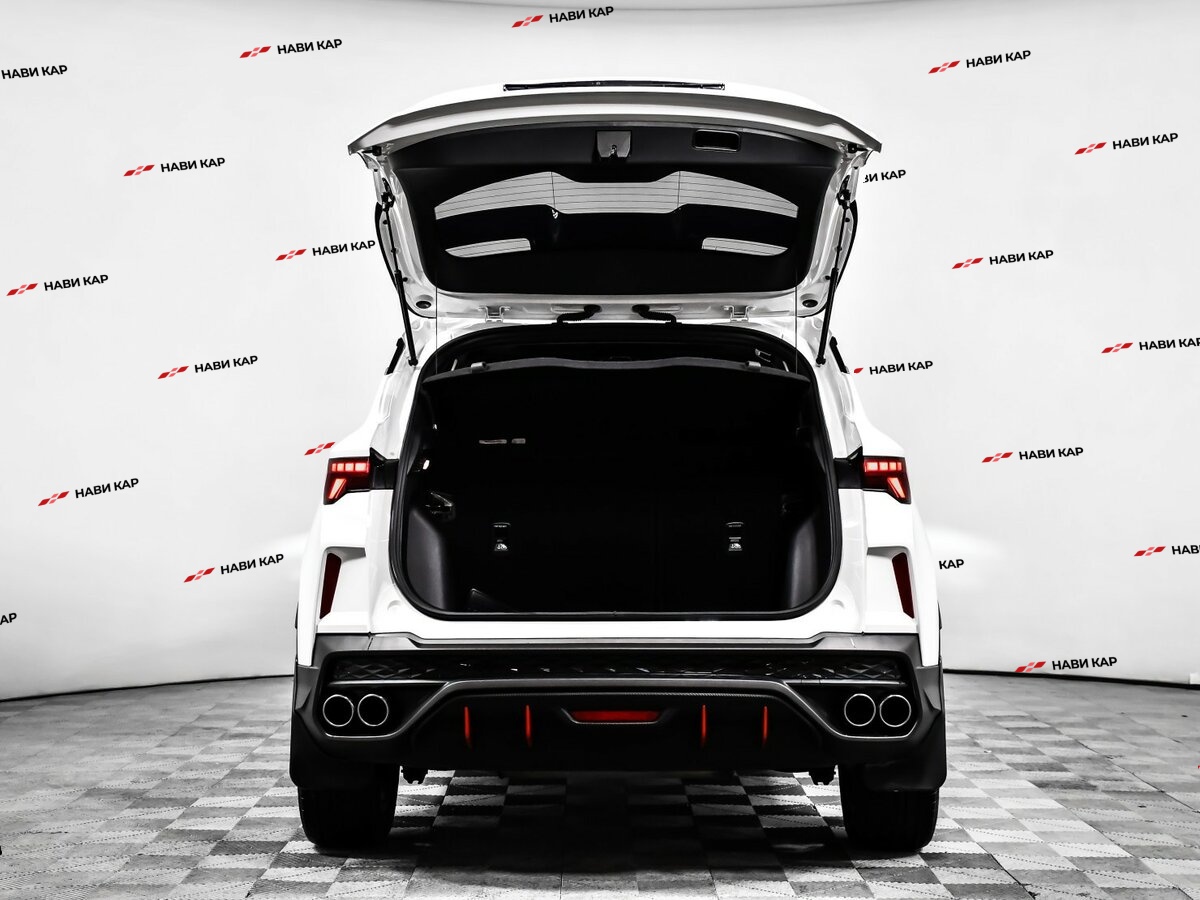 Geely Coolray с пробегом — 2023 год. Фото: #14