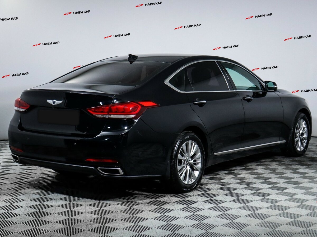 Hyundai Genesis с пробегом — 2016 год. Фото: #3