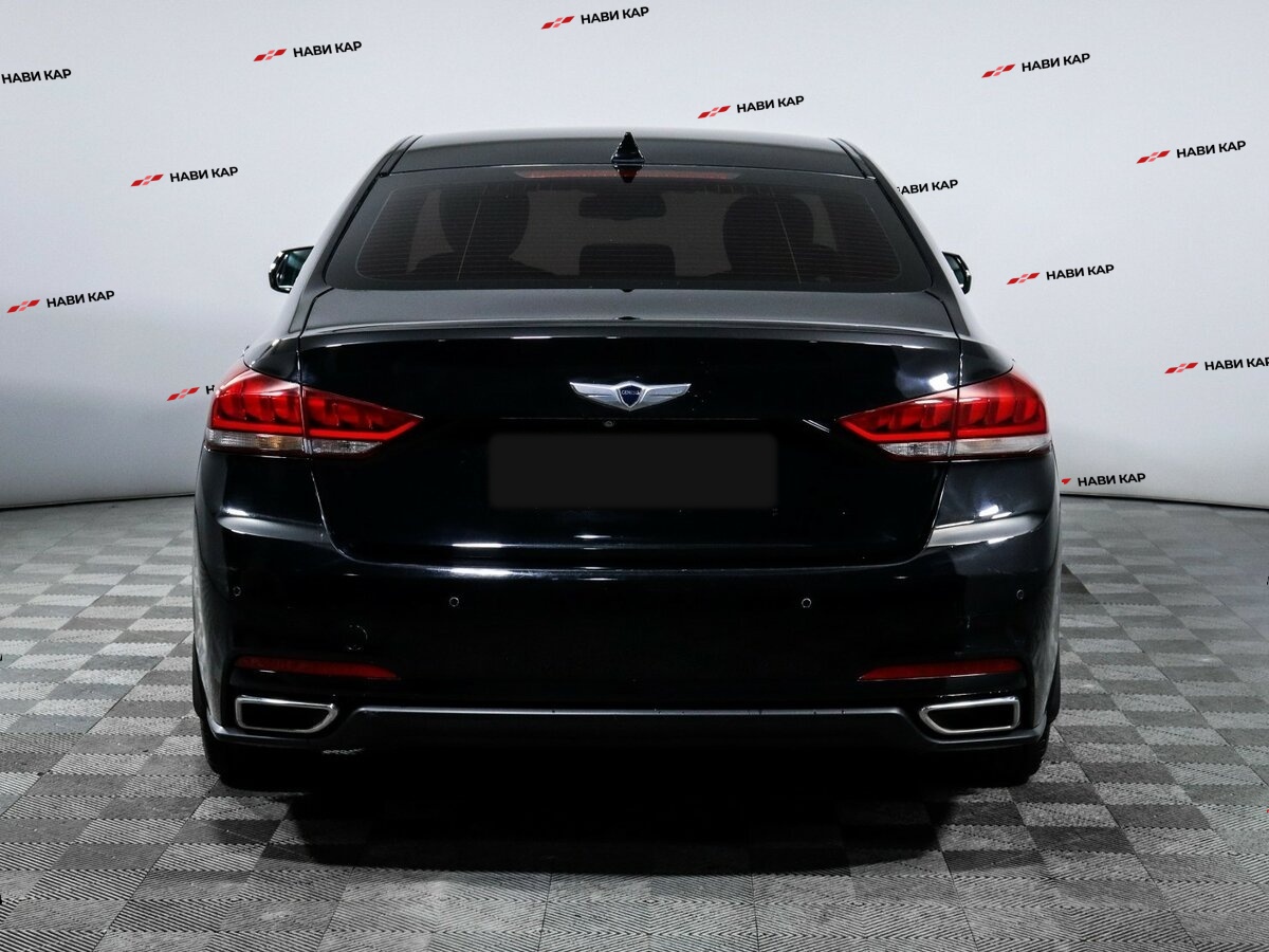 Hyundai Genesis с пробегом — 2016 год. Фото: #4