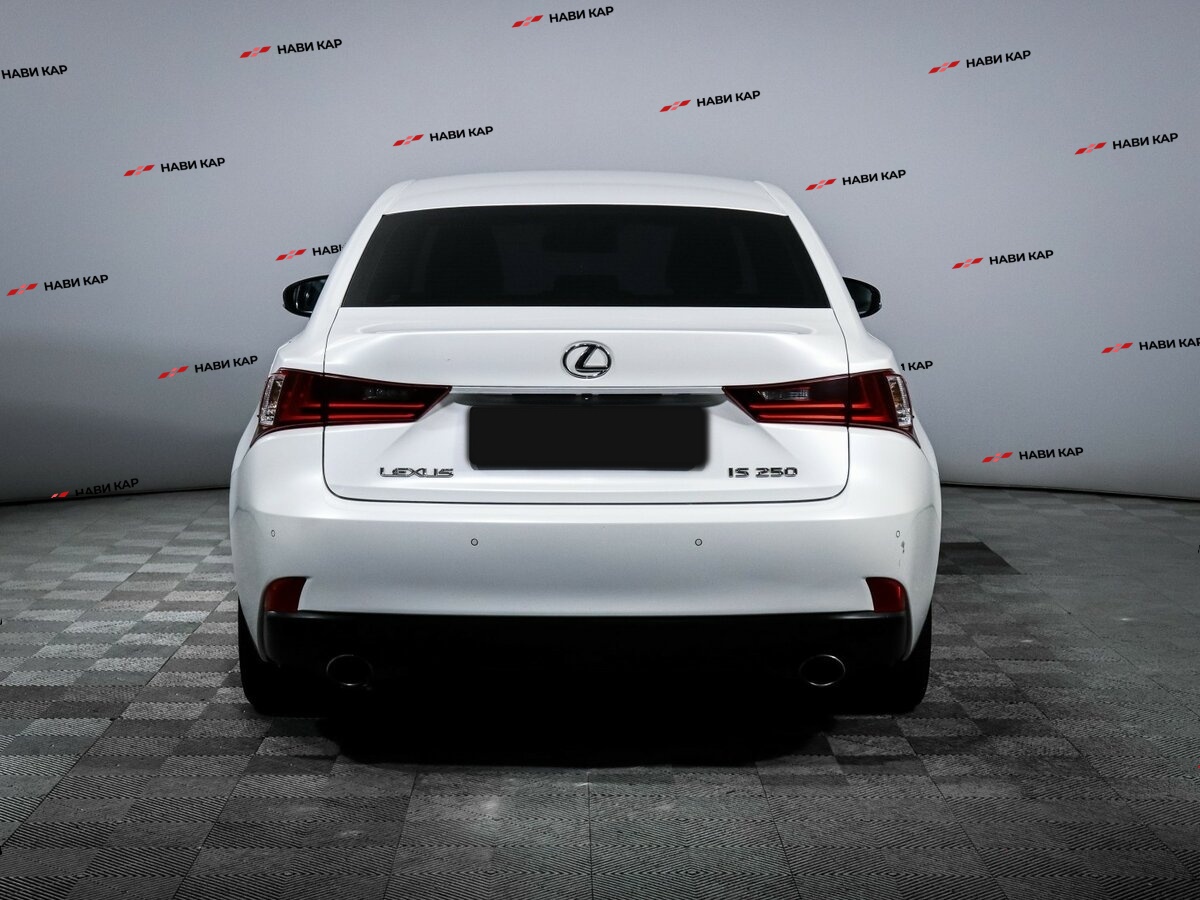 Lexus IS с пробегом — 2013 год. Фото: #4