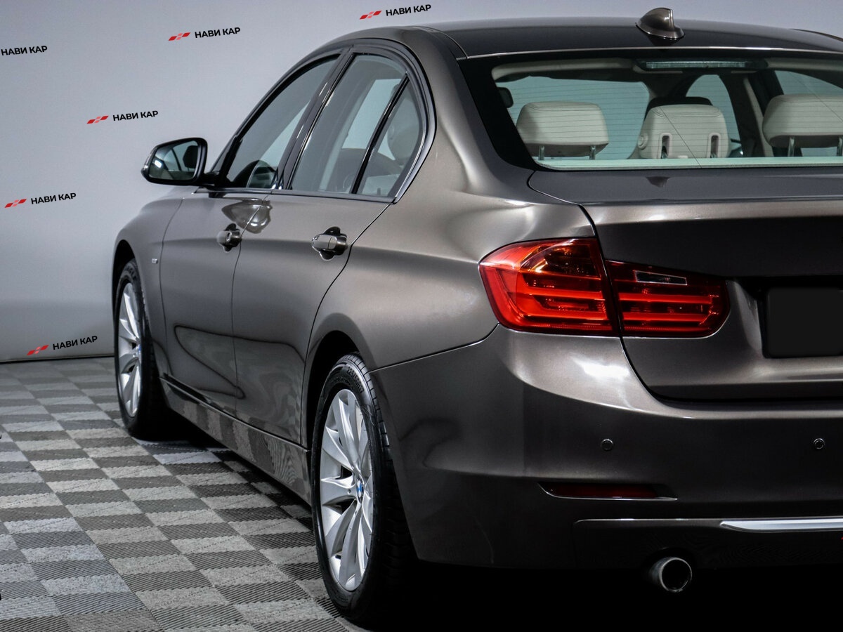 BMW 3 серии с пробегом — 2012 год. Фото: #13