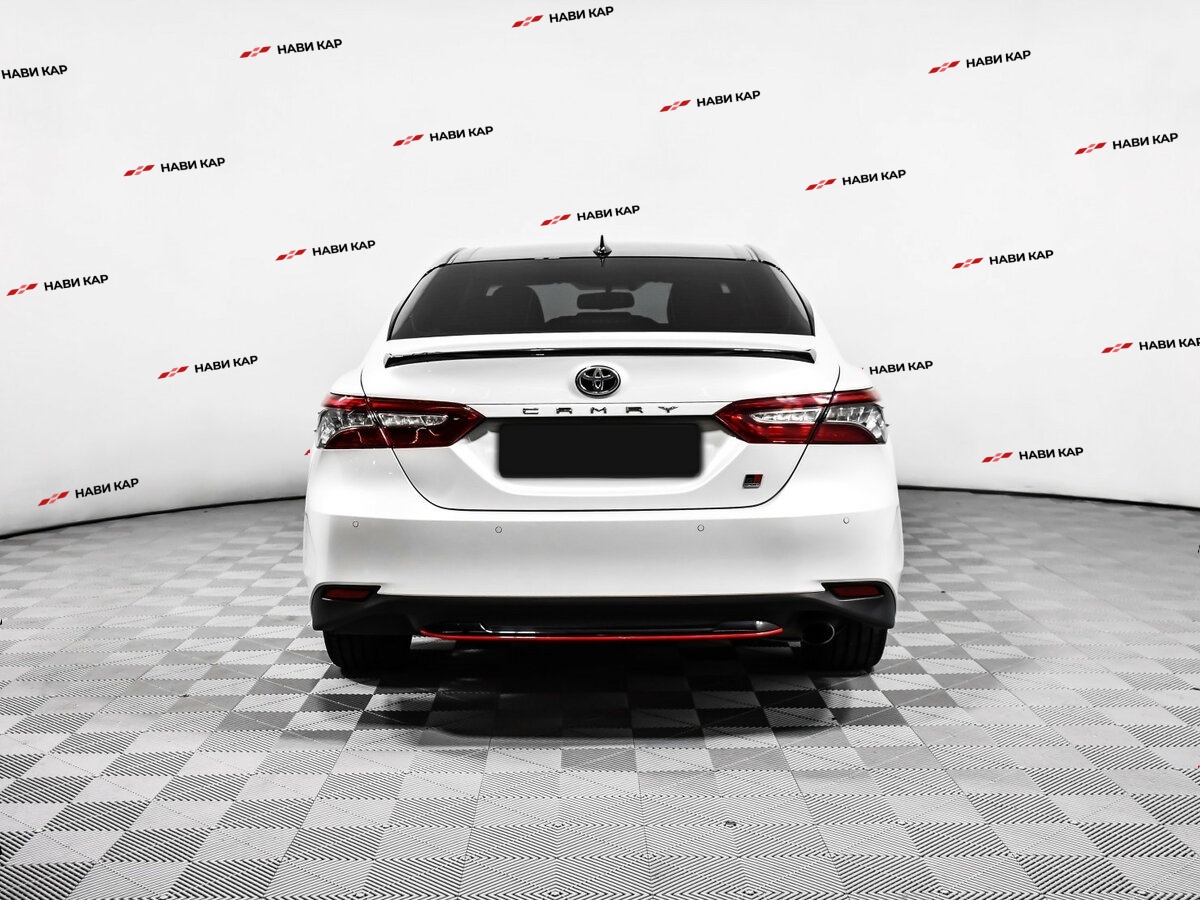 Toyota Camry с пробегом — 2021 год. Фото: #4