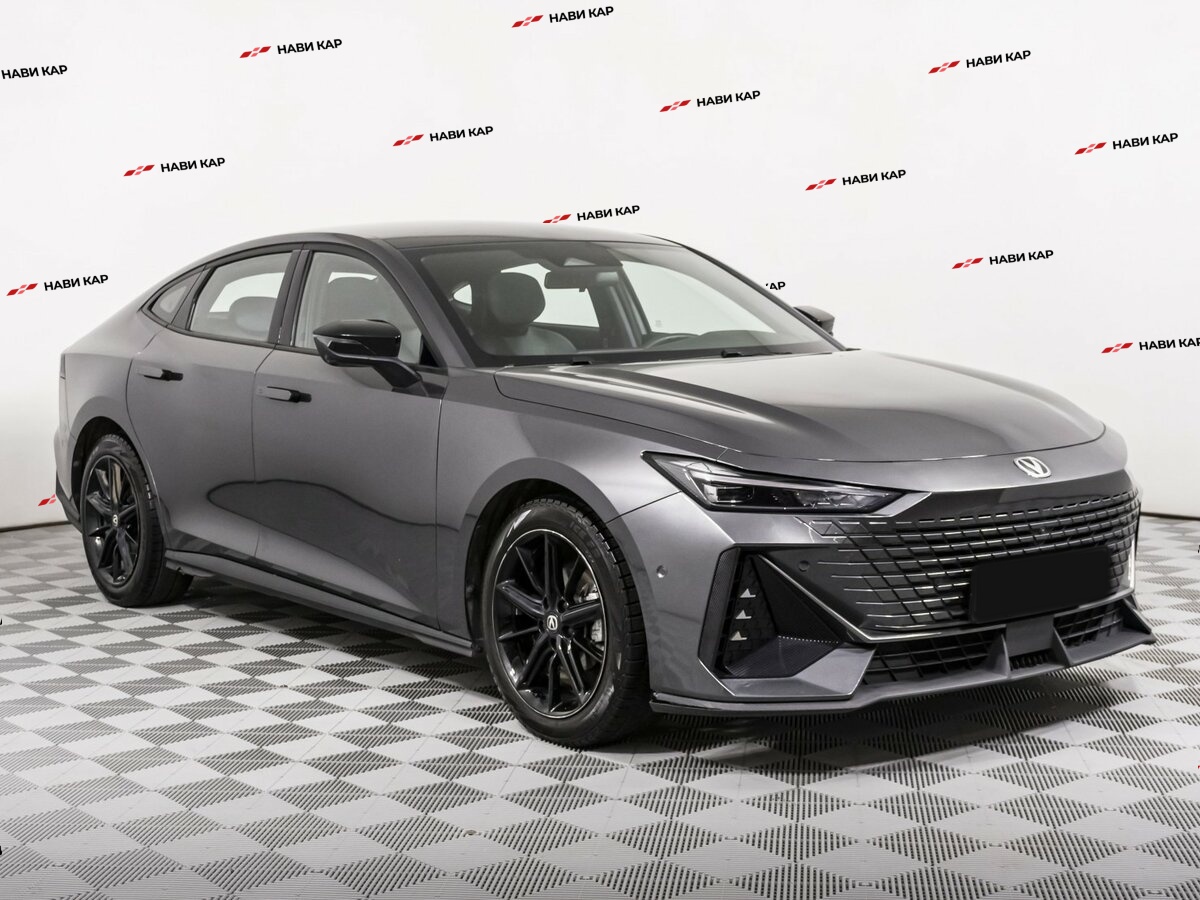 Changan UNI-V с пробегом — 2023 год. Фото: #2