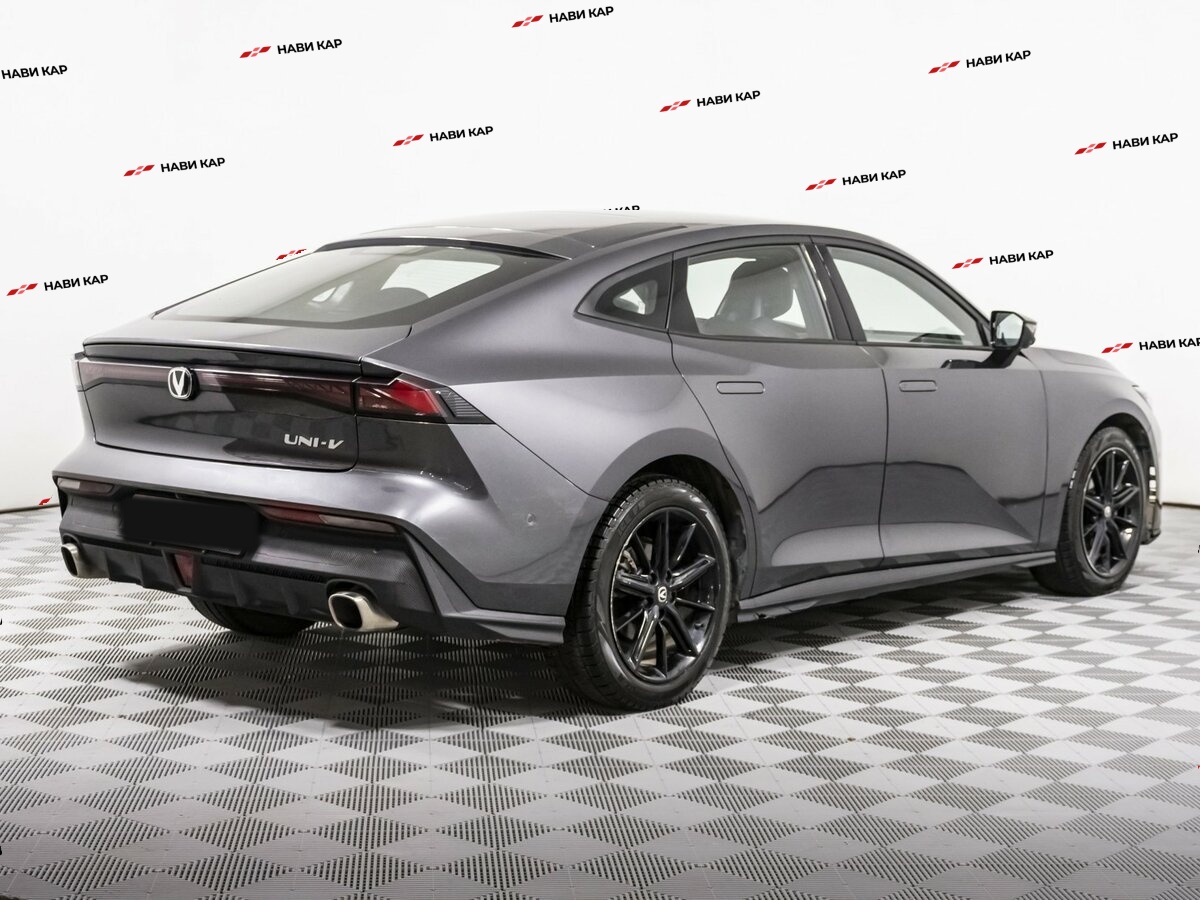 Changan UNI-V с пробегом — 2023 год. Фото: #3