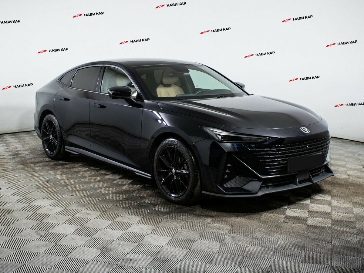 Changan UNI-V с пробегом — 2022 год. Фото: #2