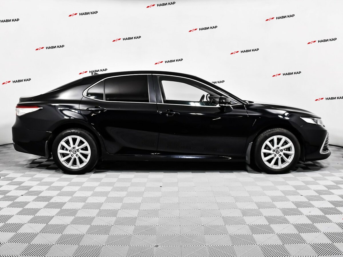 Toyota Camry с пробегом — 2021 год. Фото: #3