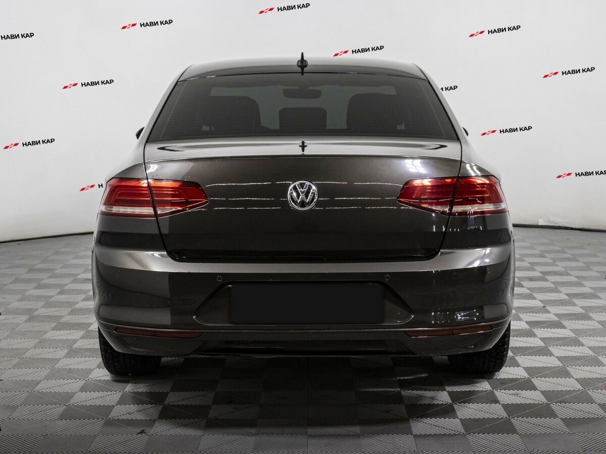 Volkswagen Passat с пробегом — 2017 год. Фото: #4