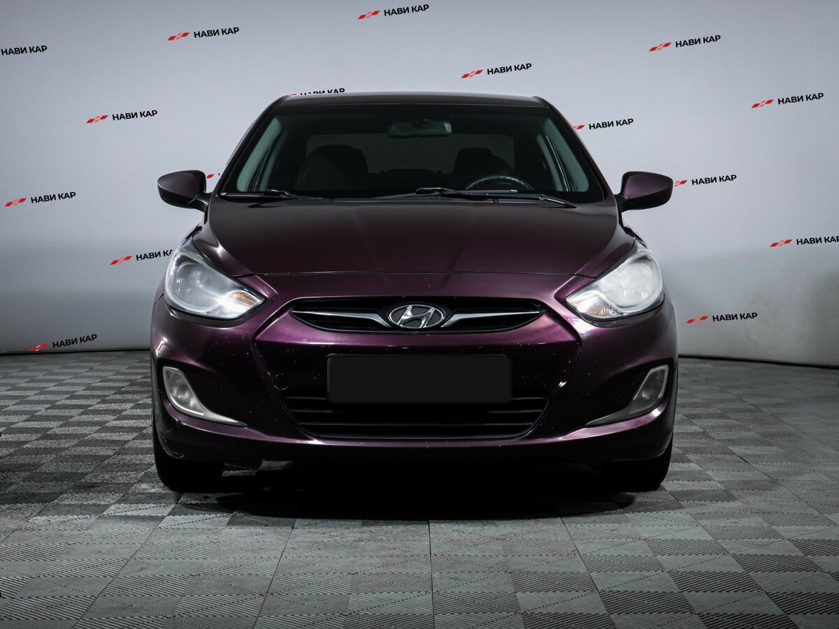 Hyundai Solaris с пробегом — 2013 год. Фото: #1