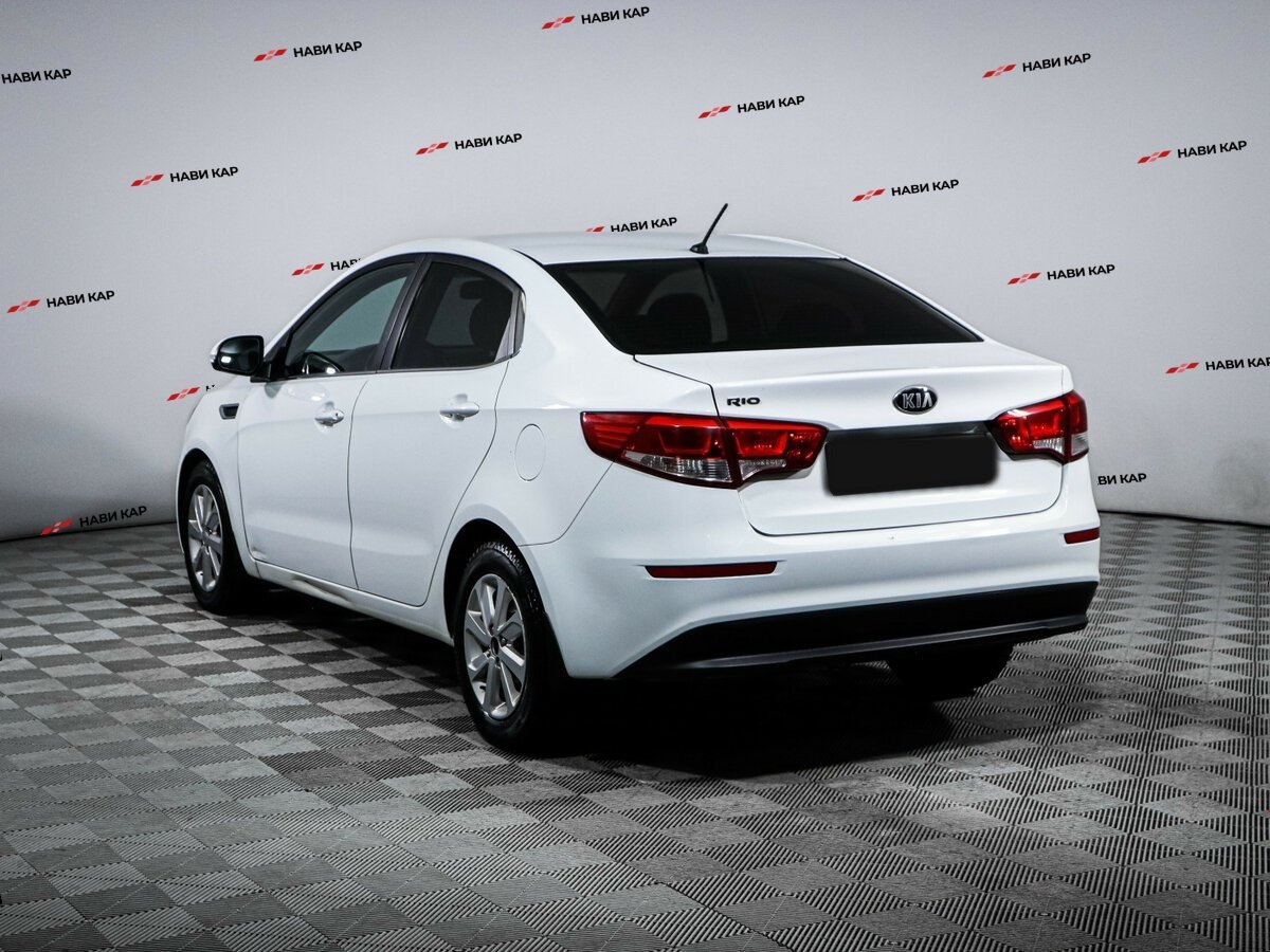 Kia Rio с пробегом — 2015 год. Фото: #5