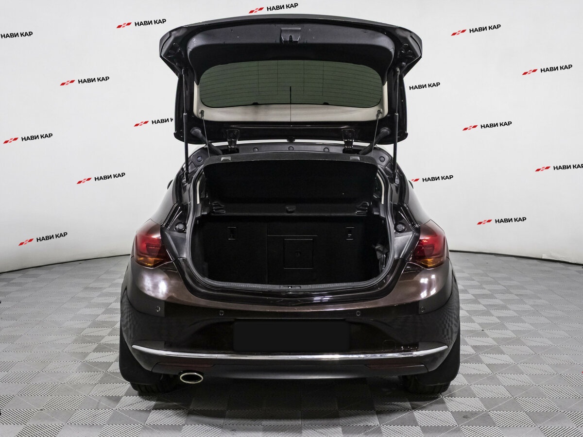 Opel Astra с пробегом — 2013 год. Фото: #15