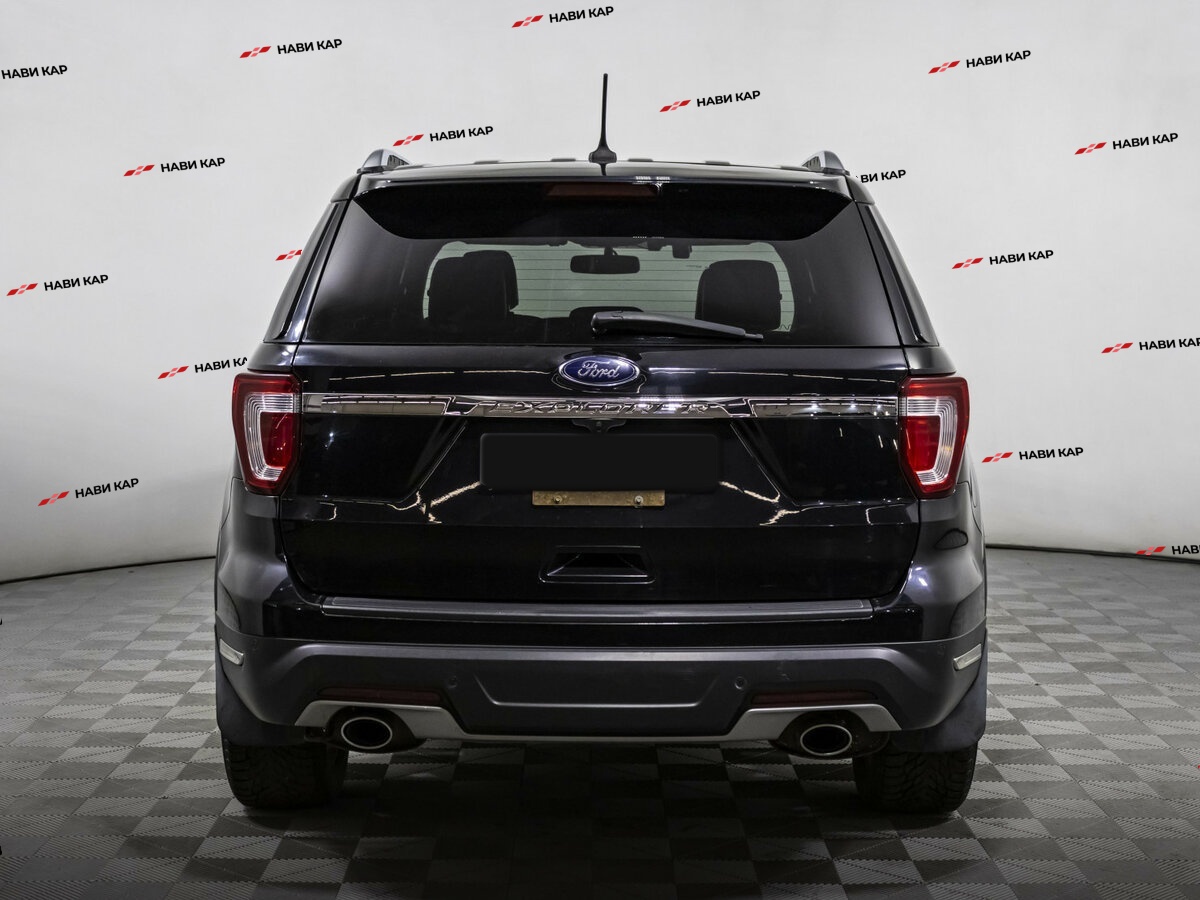 Ford Explorer с пробегом — 2018 год. Фото: #4
