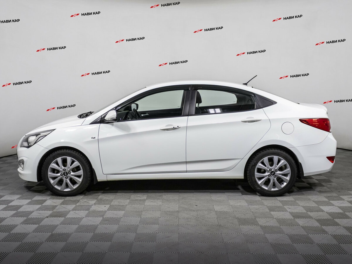 Hyundai Solaris с пробегом — 2015 год. Фото: #7