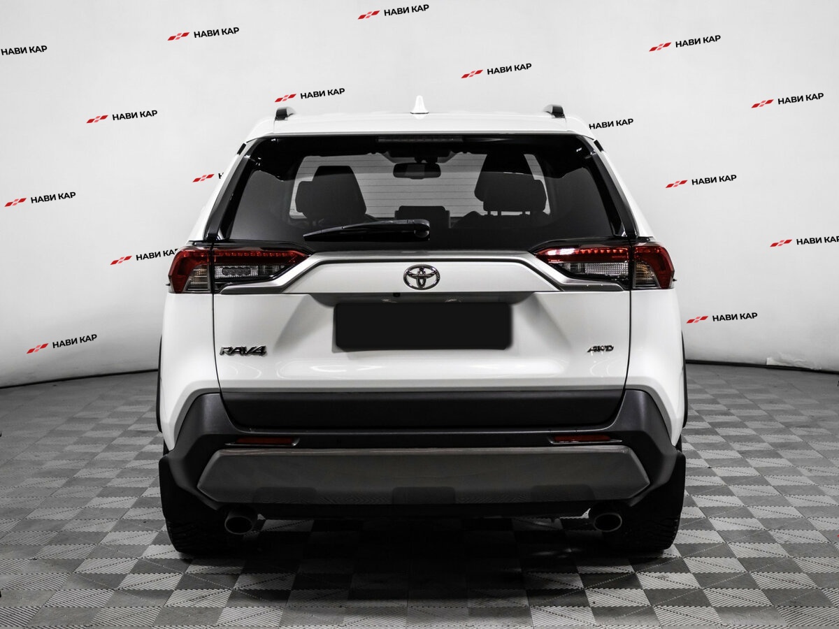 Toyota RAV4 с пробегом — 2019 год. Фото: #4