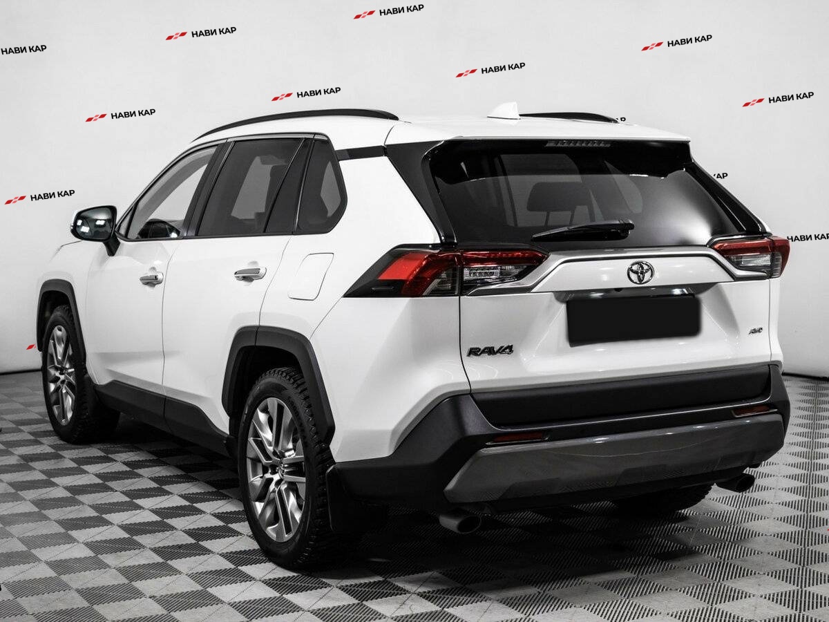 Toyota RAV4 с пробегом — 2019 год. Фото: #5