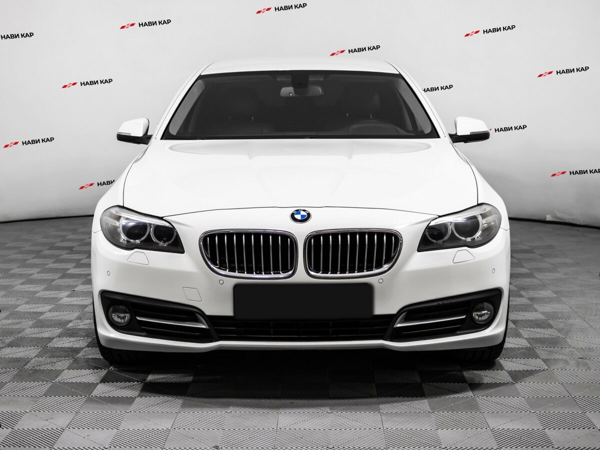 BMW 5 серии с пробегом — 2015 год. Фото: #1
