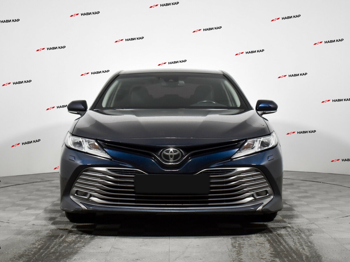 Toyota Camry с пробегом — 2018 год. Фото: #1