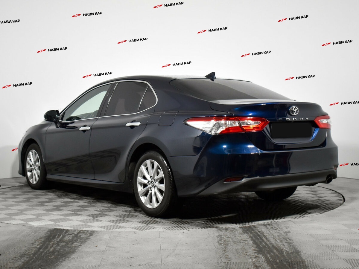 Toyota Camry с пробегом — 2018 год. Фото: #5