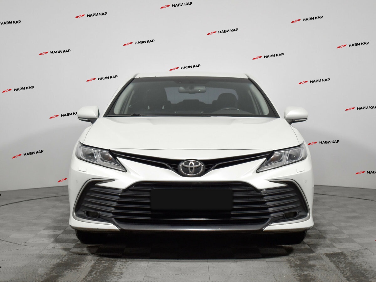 Toyota Camry с пробегом — 2022 год. Фото: #1
