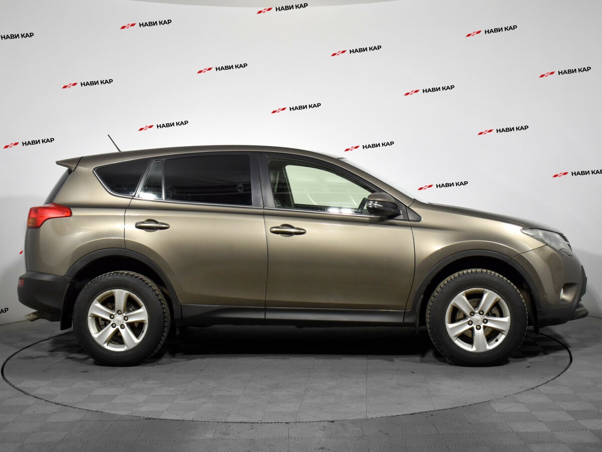 Toyota RAV4 с пробегом — 2013 год. Фото: #3
