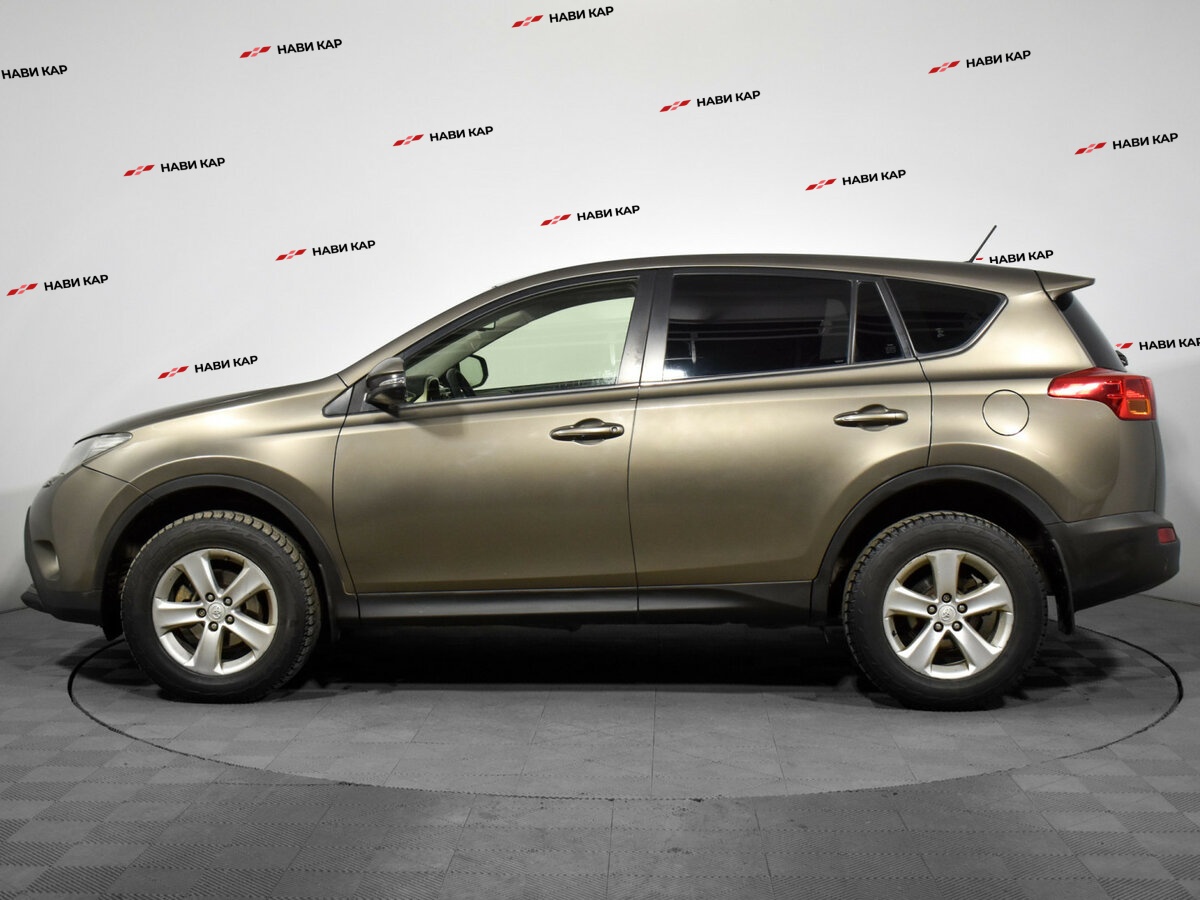 Toyota RAV4 с пробегом — 2013 год. Фото: #7