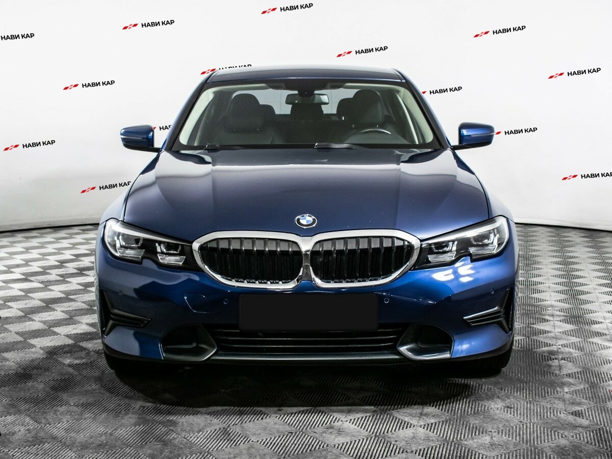 BMW 3 серии с пробегом — 2021 год. Фото: #1