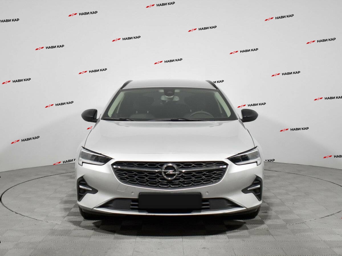 Opel Insignia с пробегом — 2020 год. Фото: #1
