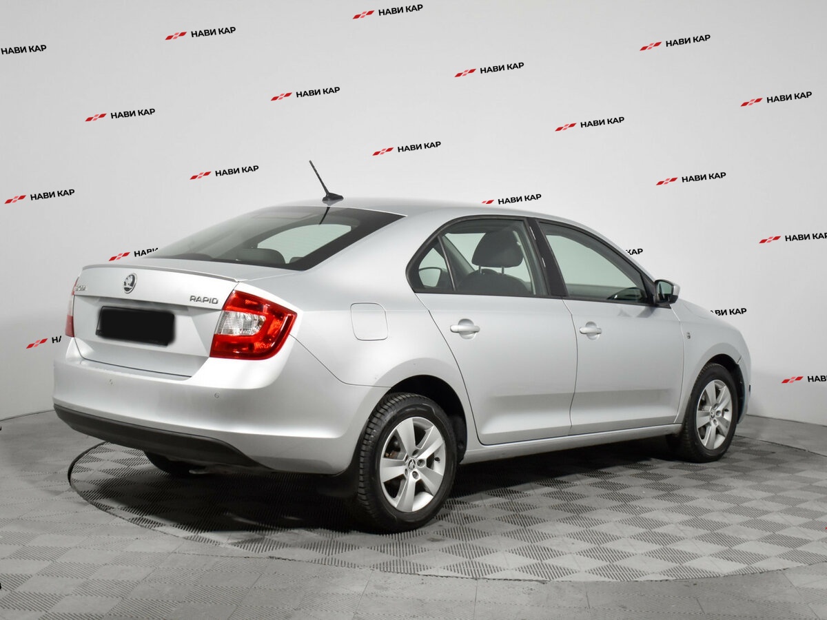 Skoda Rapid с пробегом — 2017 год. Фото: #4