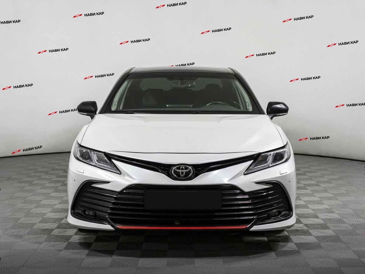 Toyota Camry с пробегом — 2021 год. Фото: #1