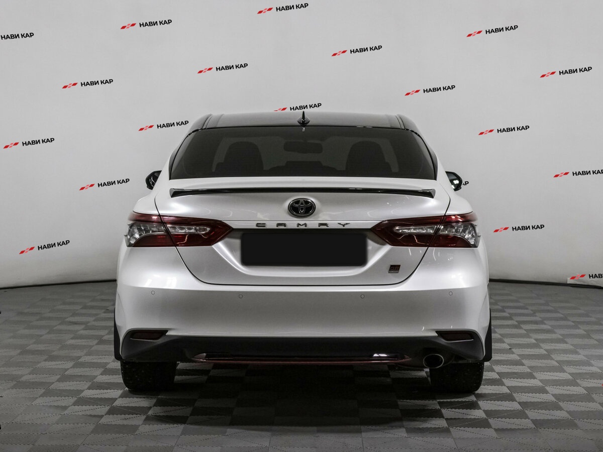 Toyota Camry с пробегом — 2021 год. Фото: #4