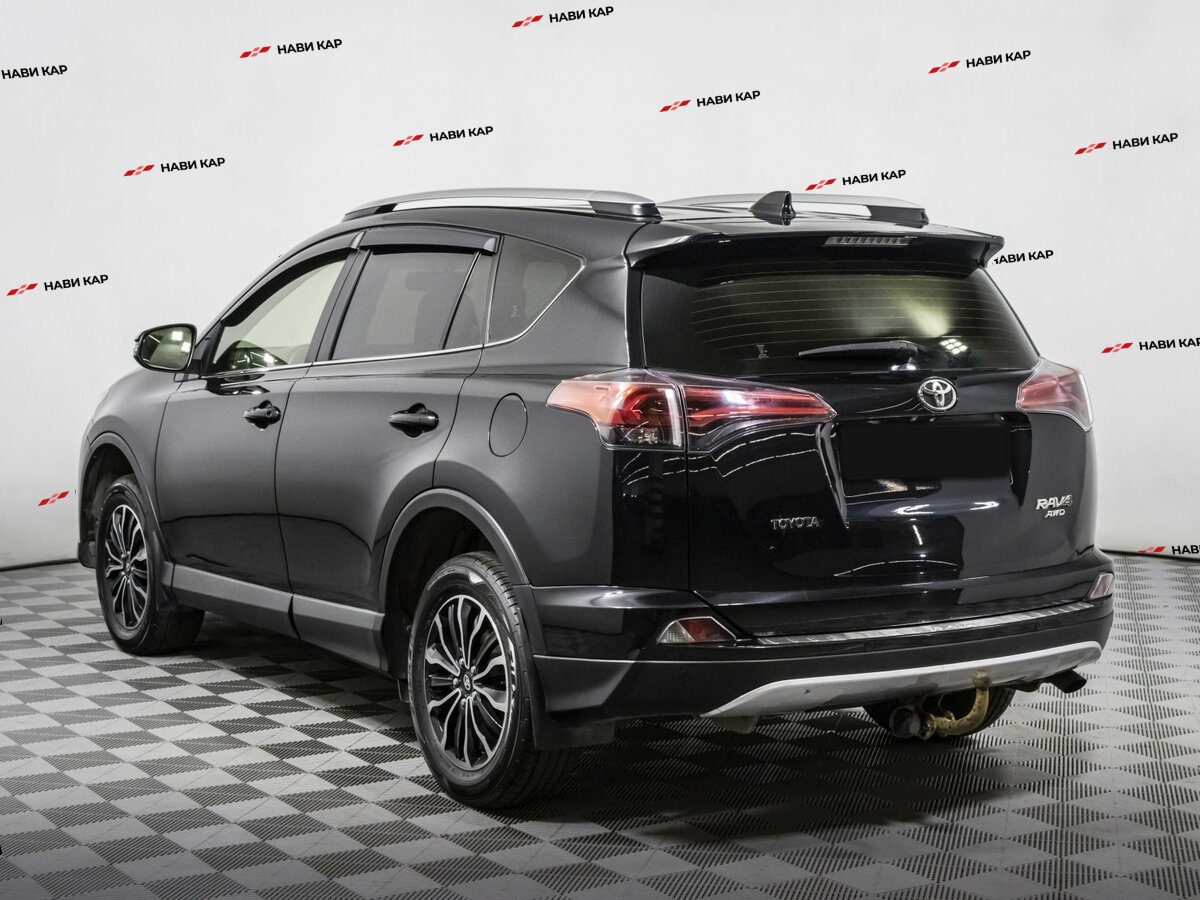 Toyota RAV4 с пробегом — 2015 год. Фото: #6