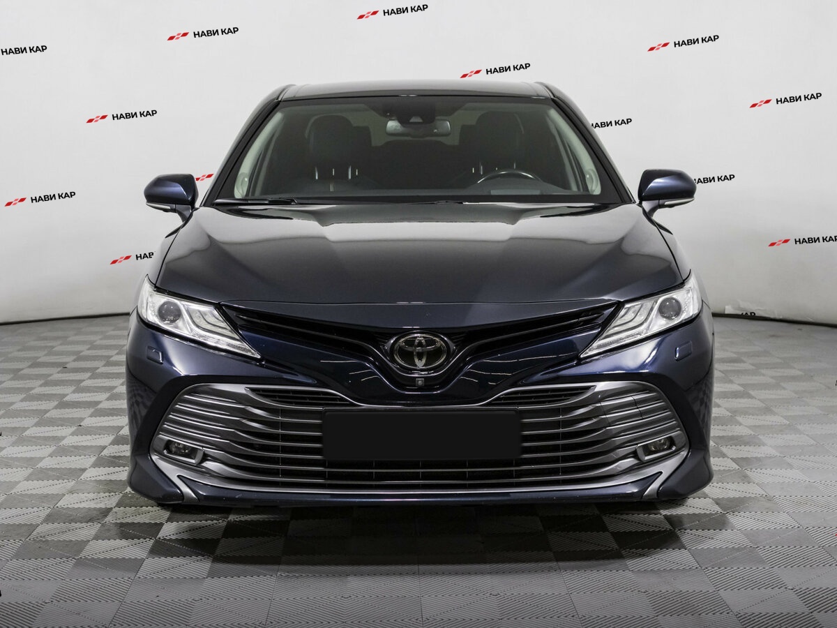Toyota Camry с пробегом — 2018 год. Фото: #1