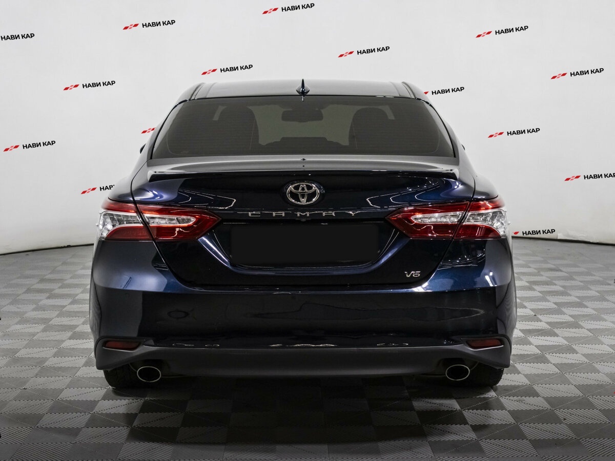 Toyota Camry с пробегом — 2018 год. Фото: #4