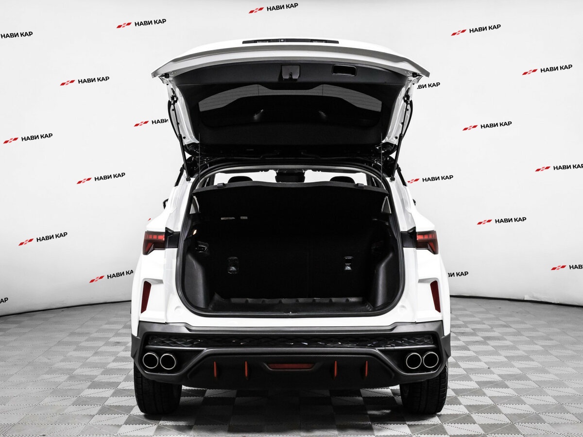 Geely Coolray с пробегом — 2023 год. Фото: #11