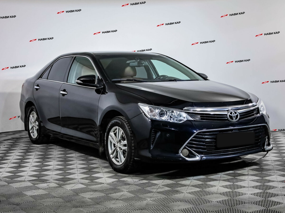 Toyota Camry с пробегом — 2017 год. Фото: #2