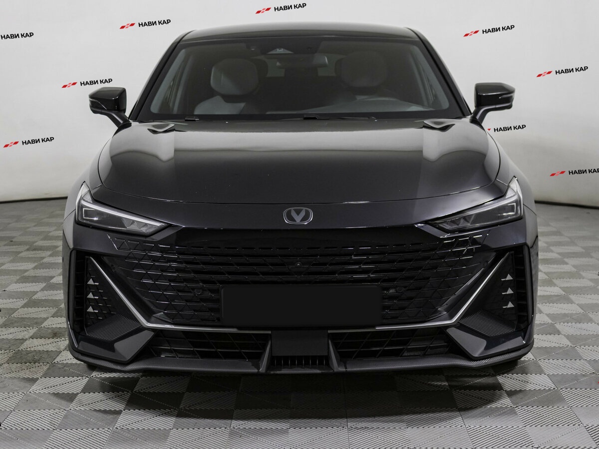 Changan UNI-V с пробегом — 2023 год. Фото: #1